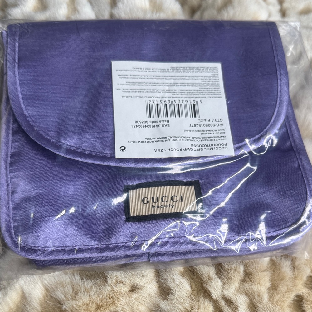 Gucci Lavender Satin Clutch -GWP